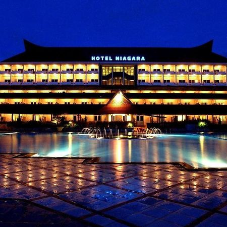 Hotel Niagara פראפאט מראה חיצוני תמונה